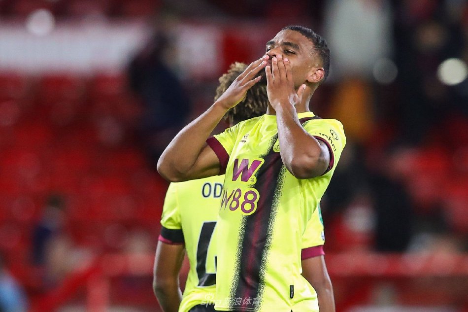 度对抗下尝 度对抗下尝