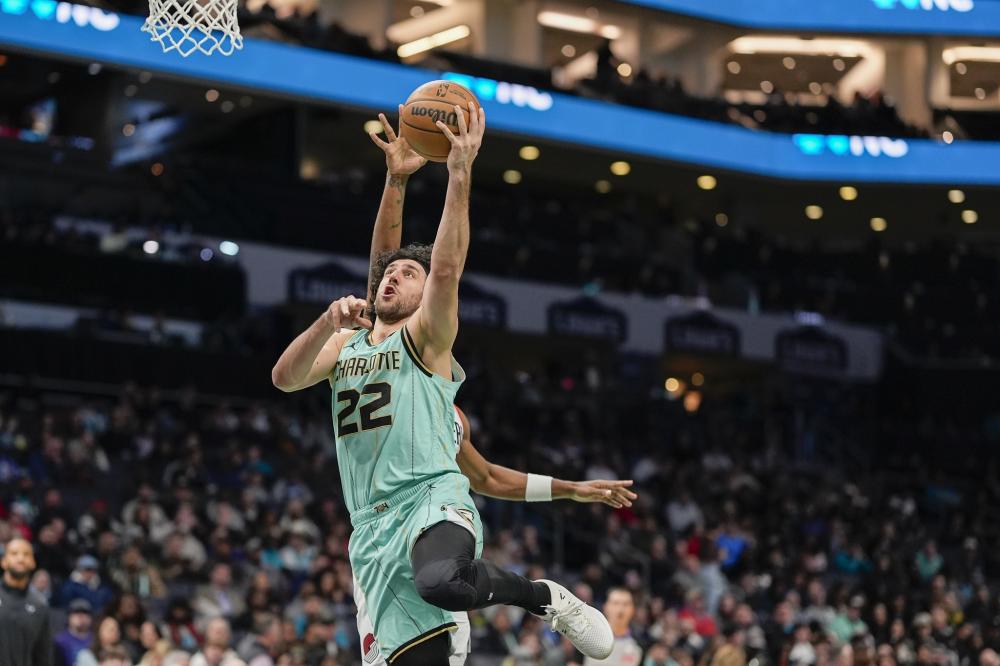 通过引入具 通过引入具